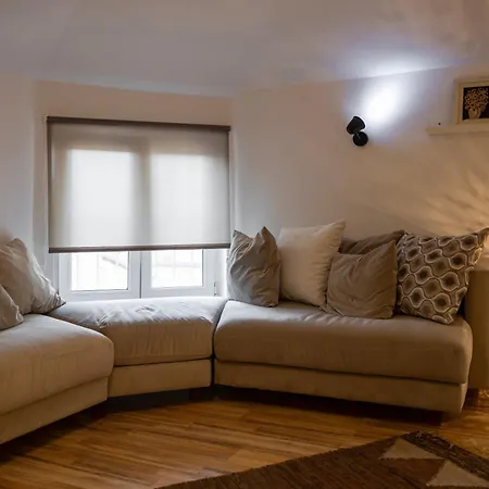 Apartment Emi Quiet & Cozy Belgrade