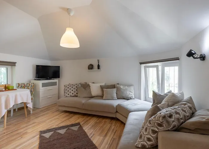 아파트 Emi Quiet & Cozy *