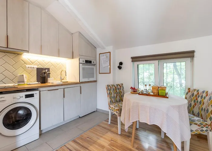 Emi Quiet & Cozy * Белград